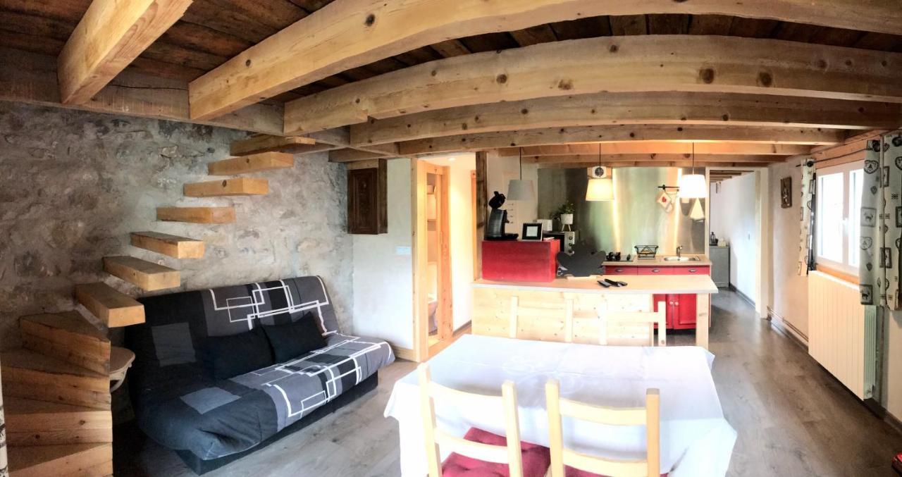 Thollon-les-Memises Chez Julie Bed & Breakfast エクステリア 写真