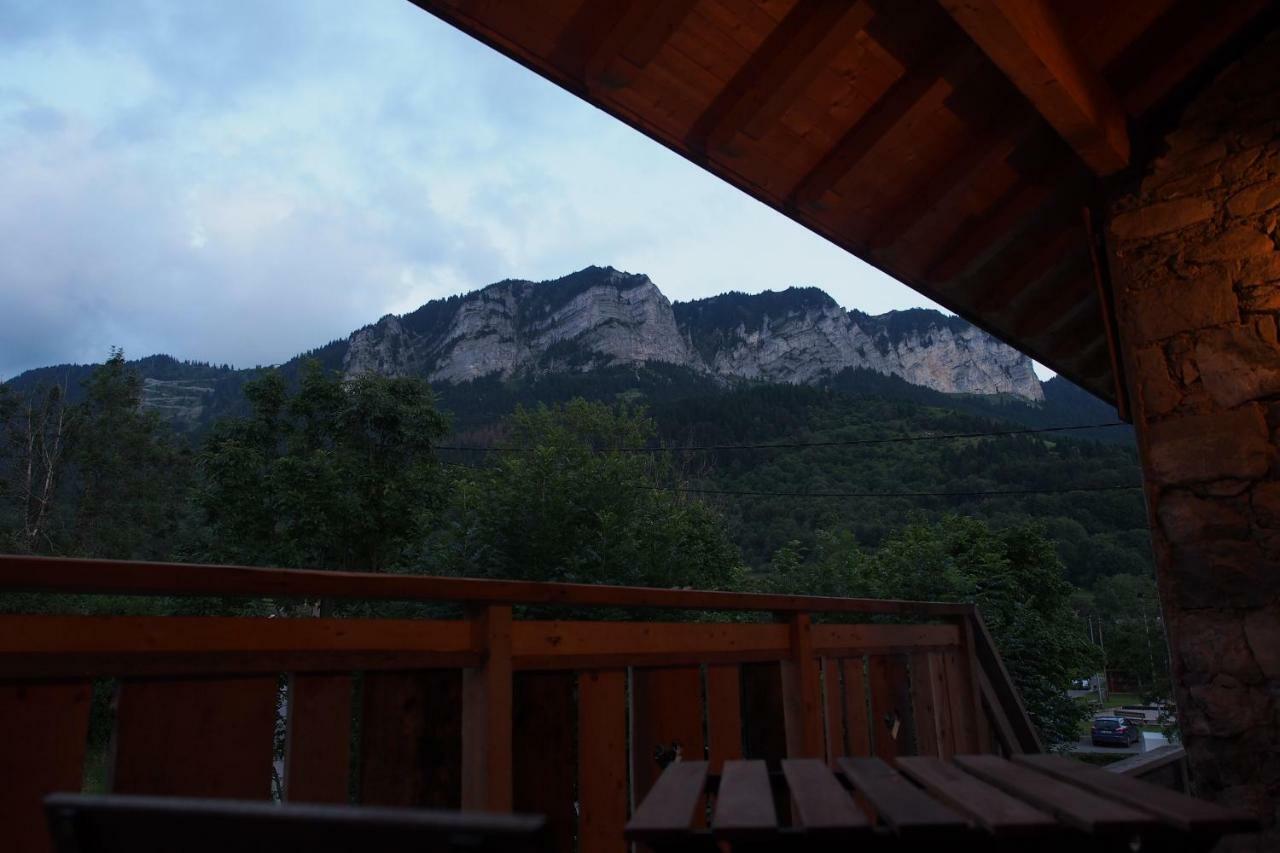 Thollon-les-Memises Chez Julie Bed & Breakfast エクステリア 写真